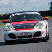 Porsche 911 fahren auf der Rennstrecke von Poznań Główny (1 Runde)